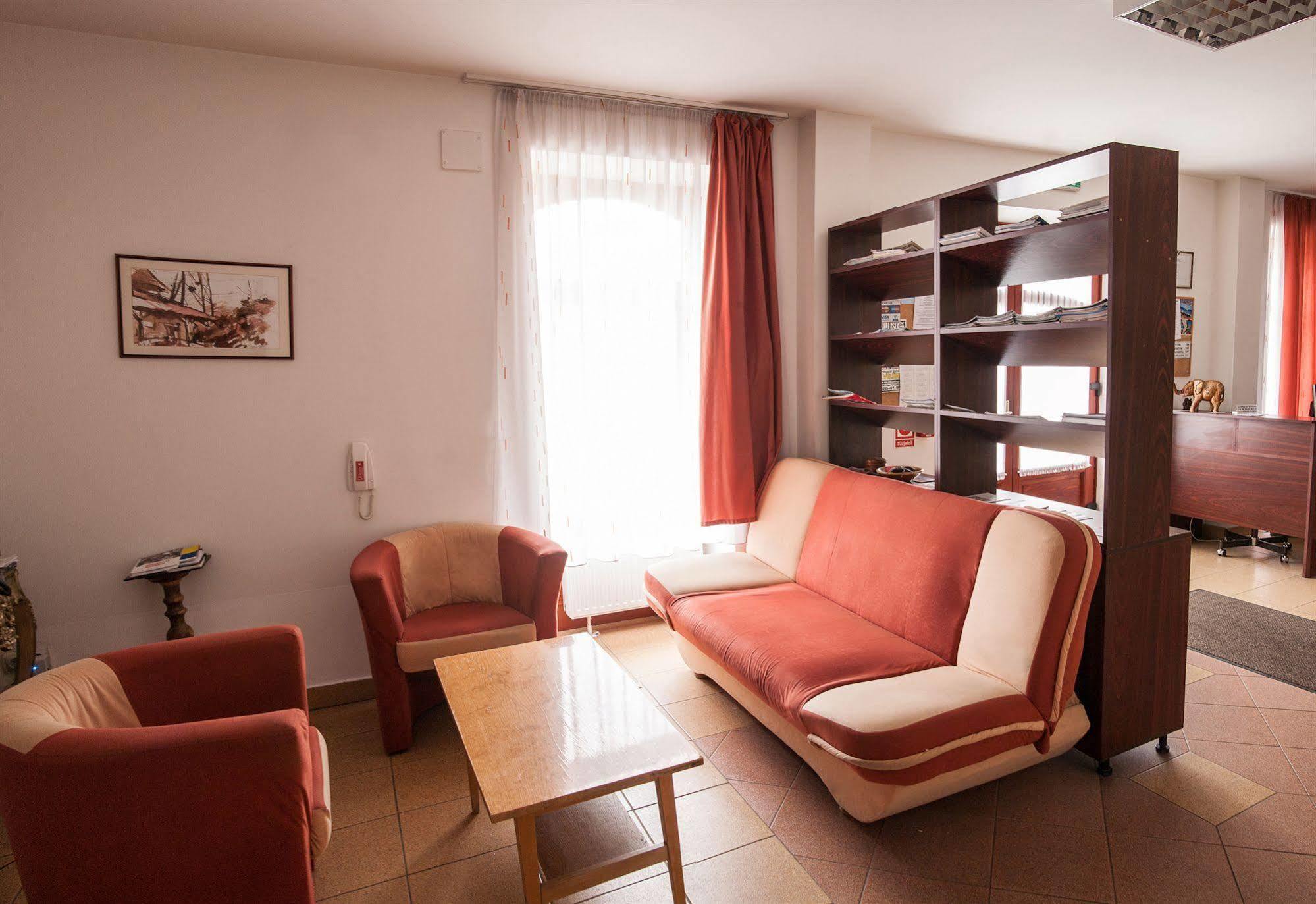 Malom Panzio Bed & Breakfast Kiskunfelegyhaza Exterior photo